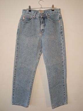 Vintage Guess Classic Light Wash Women’s Jeans